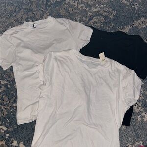 White and Black T-Shirts Set
